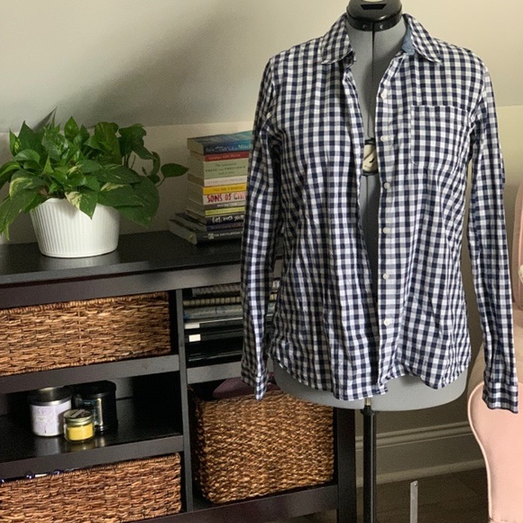 Women’s Plaid Button Down - Picture 2 of 5